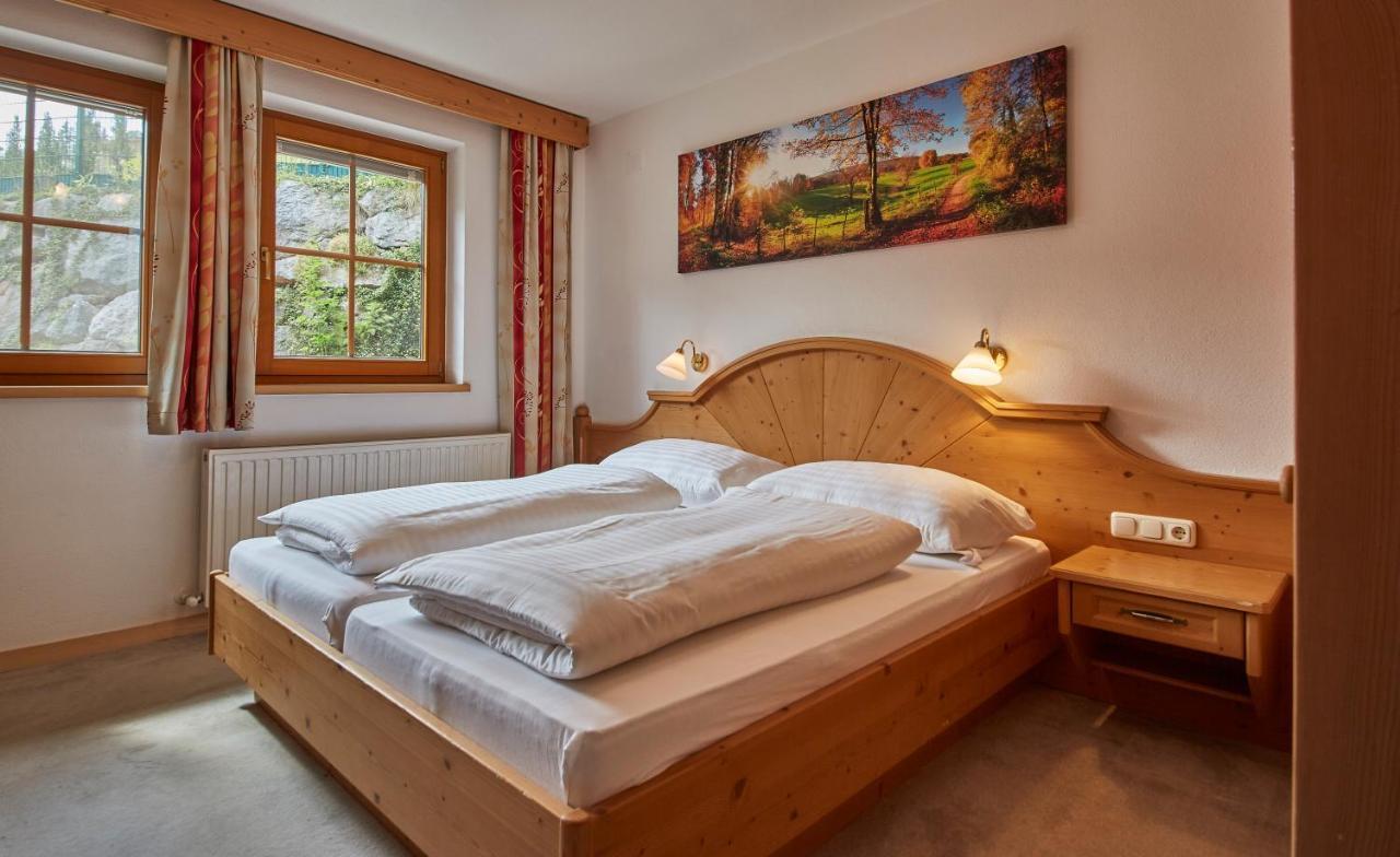 Holiday Lodge Frei & Wild Viehhofen Exterior photo